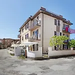 公寓 2 *