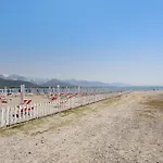 2 公寓 *