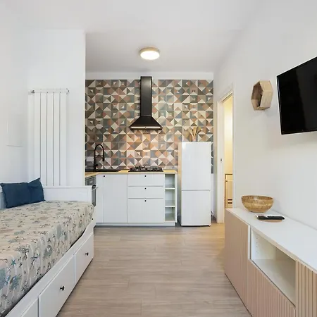 2 Apartment *